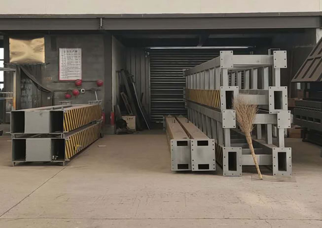 半成品區 半成品區